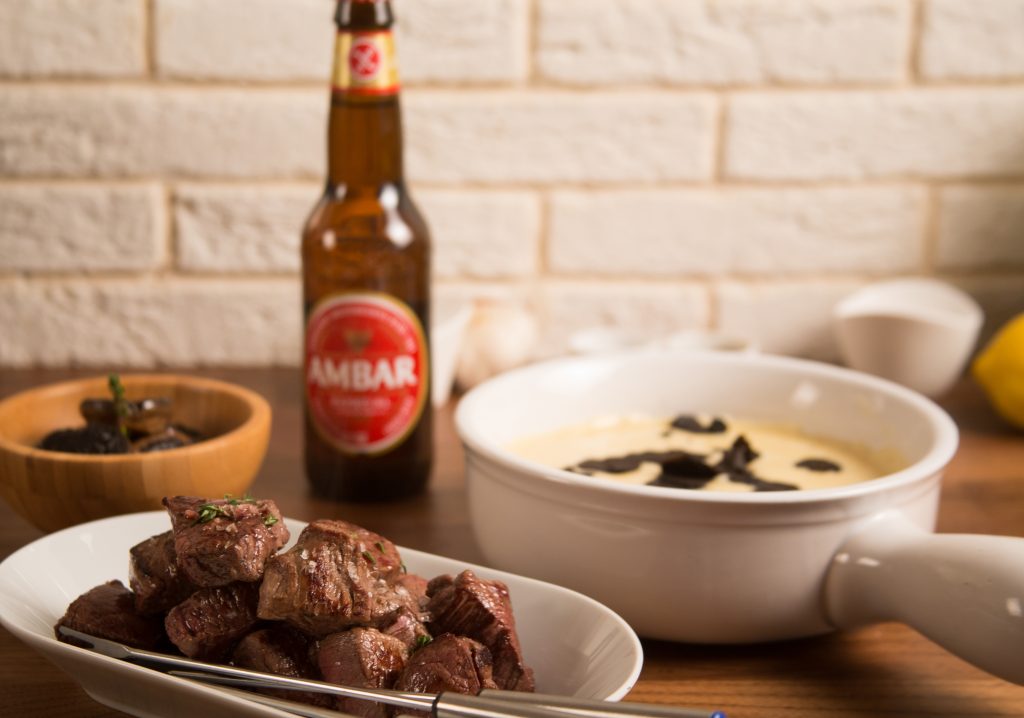 Fondue de queso con solomillo y cerveza Ambar. Lujuria Cervecera 06