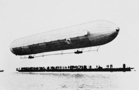 primer vuelo de un Zeppelin